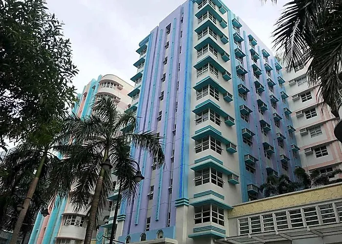 101 Newport Hotel